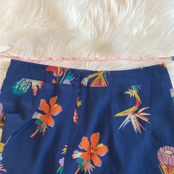 Madewell Bird of Paradise navy floral silk Atrium midi skirt, size 2 - Picture 11 of 11